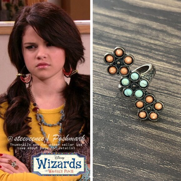 Boho Three Flower Ring ASO Alex Russo - Picture 2 of 11